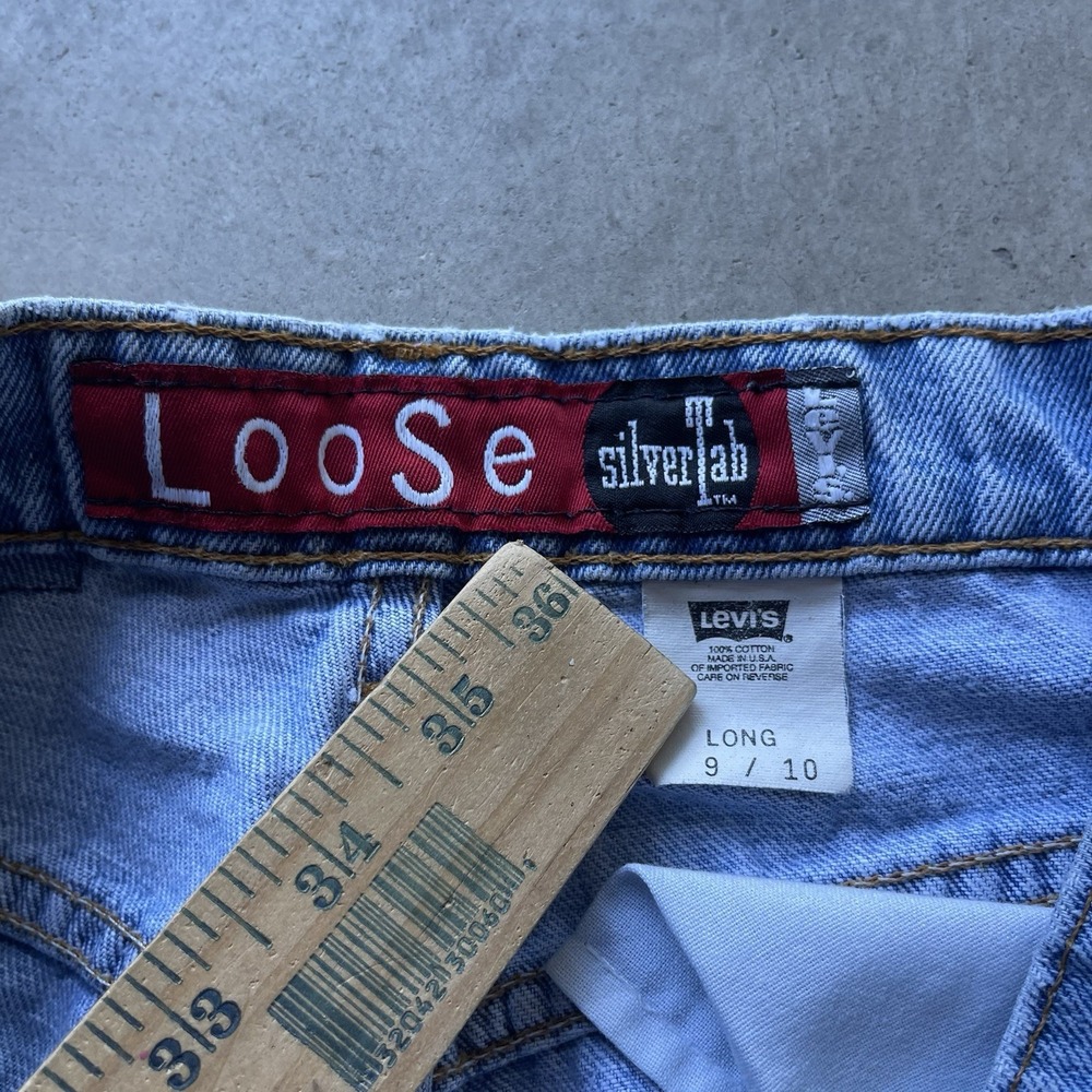 Vintage Levi's Silver Tab Loose Fit Light Wash Denim Jeans Women Size 9/10 M - Picture 3 of 8